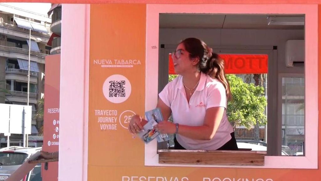 Dos empresas rivales de Santa Pola se hacen virales por su forma de anunciarse: "Esto parece un mercado con tantos gritos"