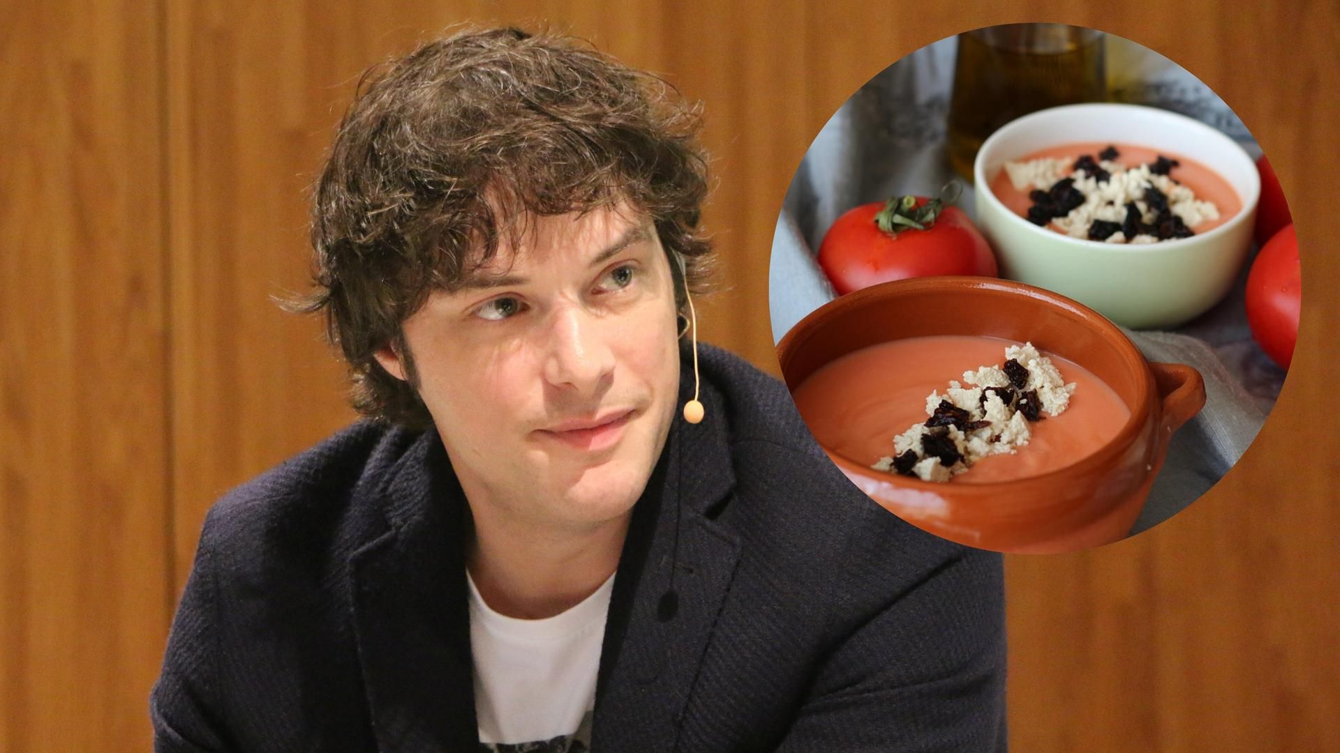 Jordi Cruz y cuencos con salmorejo Jordi Cruz y cuencos con salmorejo