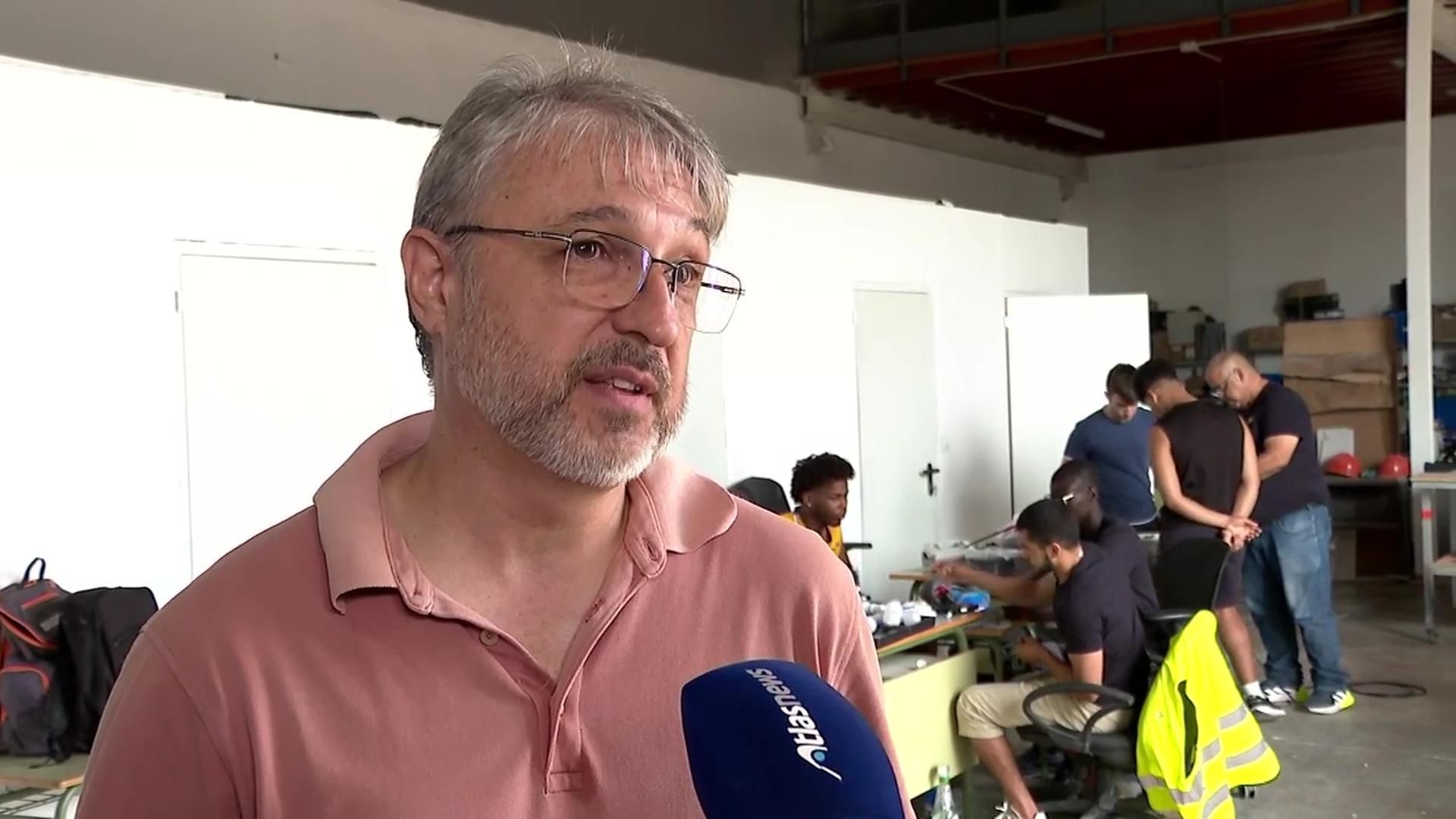 Miguel, el empresario valenciano que ha montado 'Nos vemos en el taller' cuyo lema "ayúdanos a ayudar" es un ejemplo de solidaridad tras la DANA