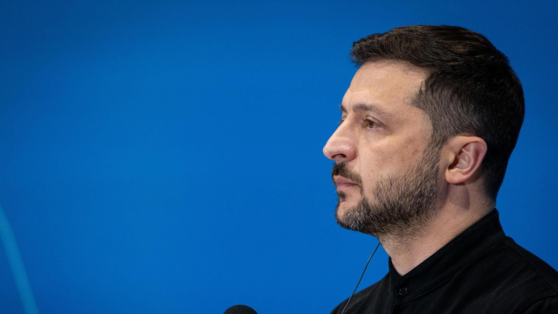 Ukrainian President Volodymyr Zelensky addresses a press conference at Ukraine Recovery Conference 2025 (URC2025) at the Roma Convention Centre “La Nuvola”.