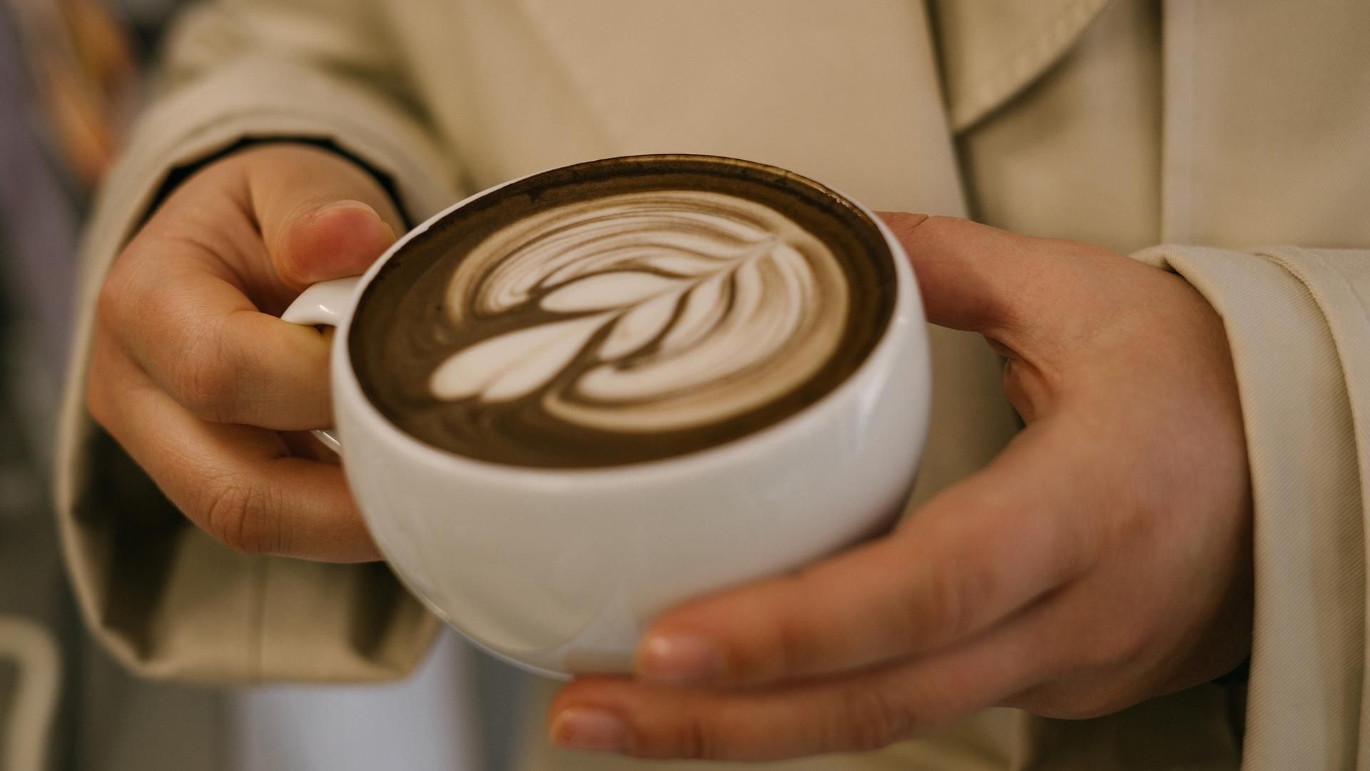 Un té de hojicha latte
