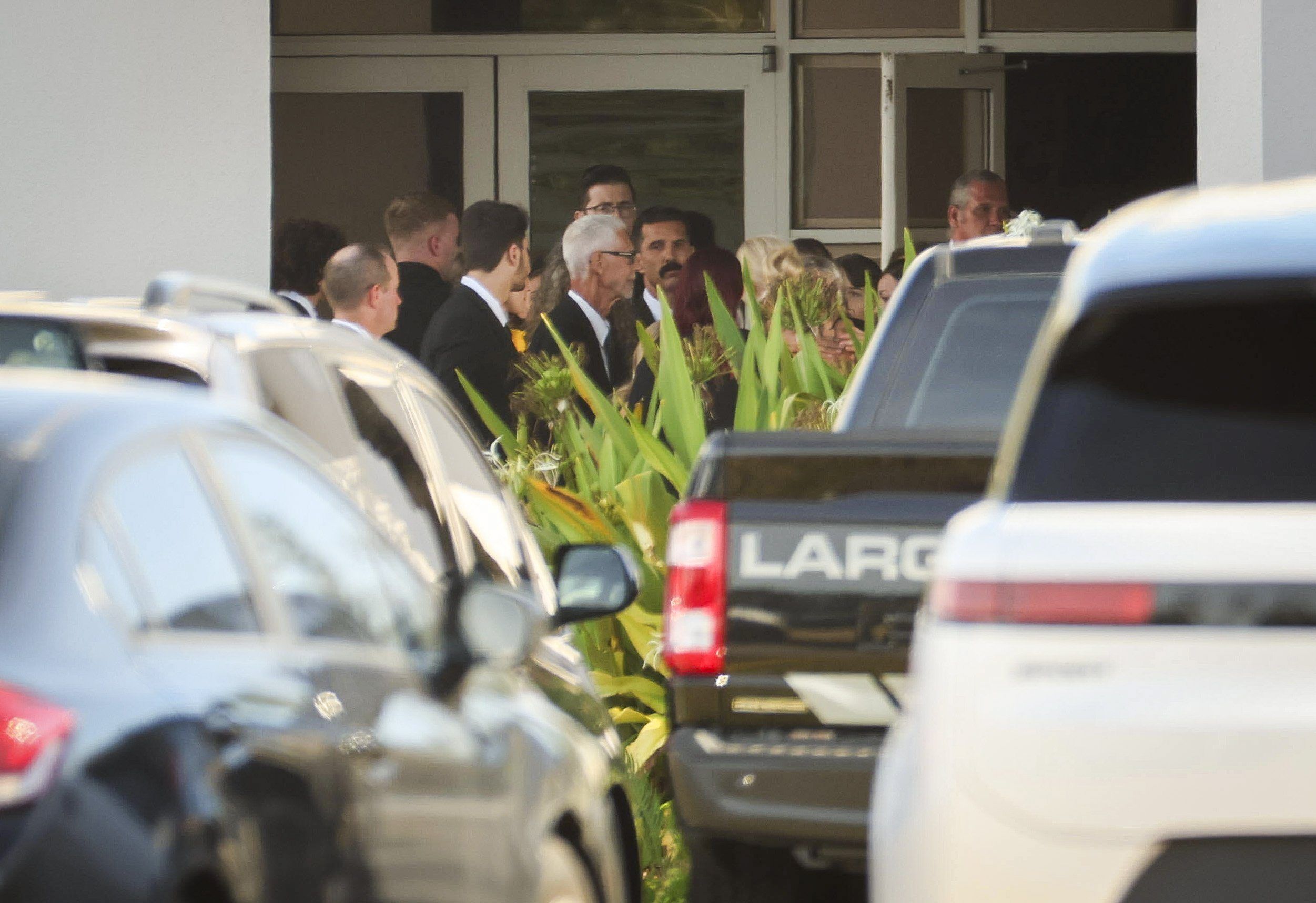 Amigos y familiares acuden al funeral de Hulk Hoogan