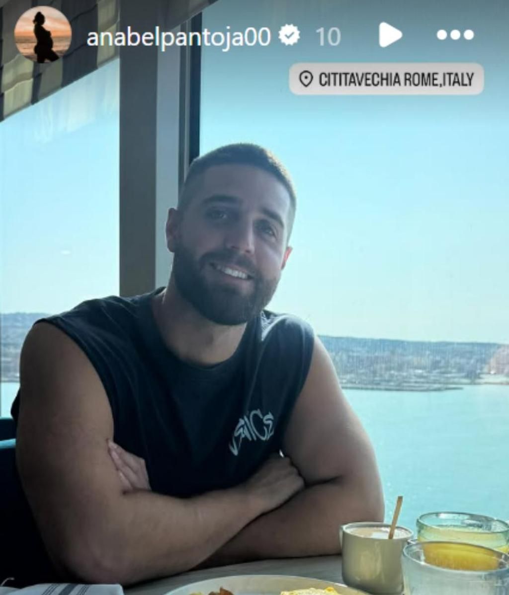 Anabel Pantoja comparte una foto de su novio durante el crucero