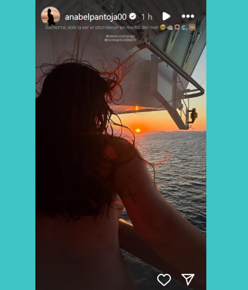 Anabel Pantoja posa desnuda frente al mar