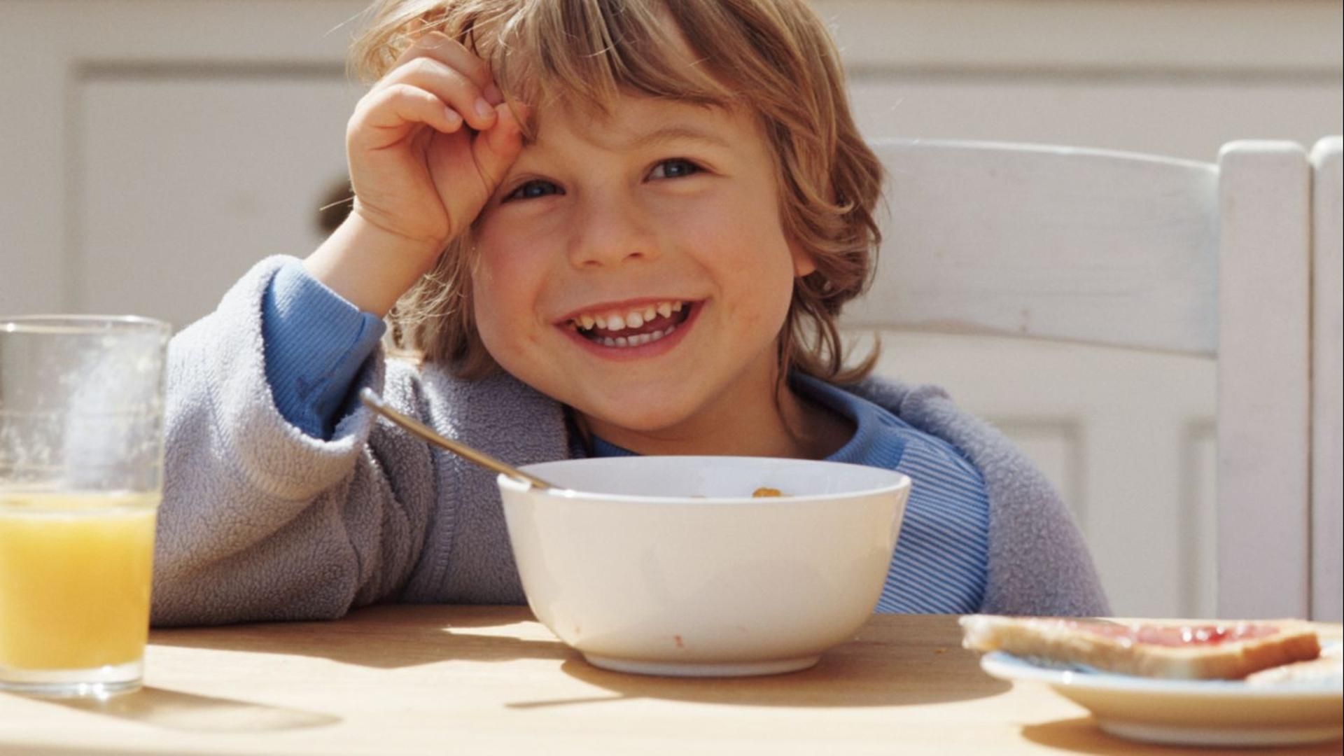 Cómo debe ser el desayuno perfecto para niños, según Boticaria García