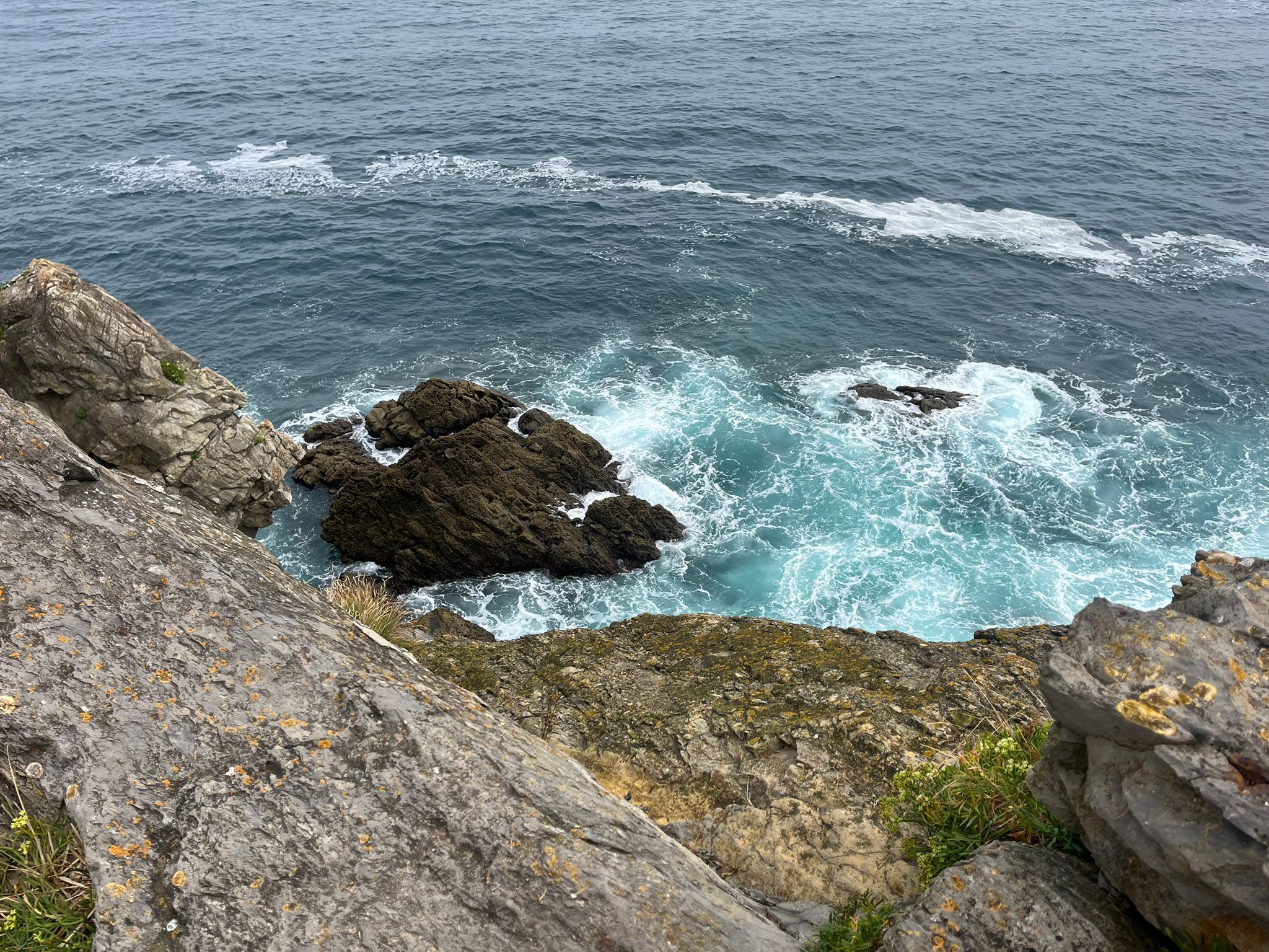 El menor ha fallecido este miércoles tras precipitarse 20 metros mientras jugaba con un amigo