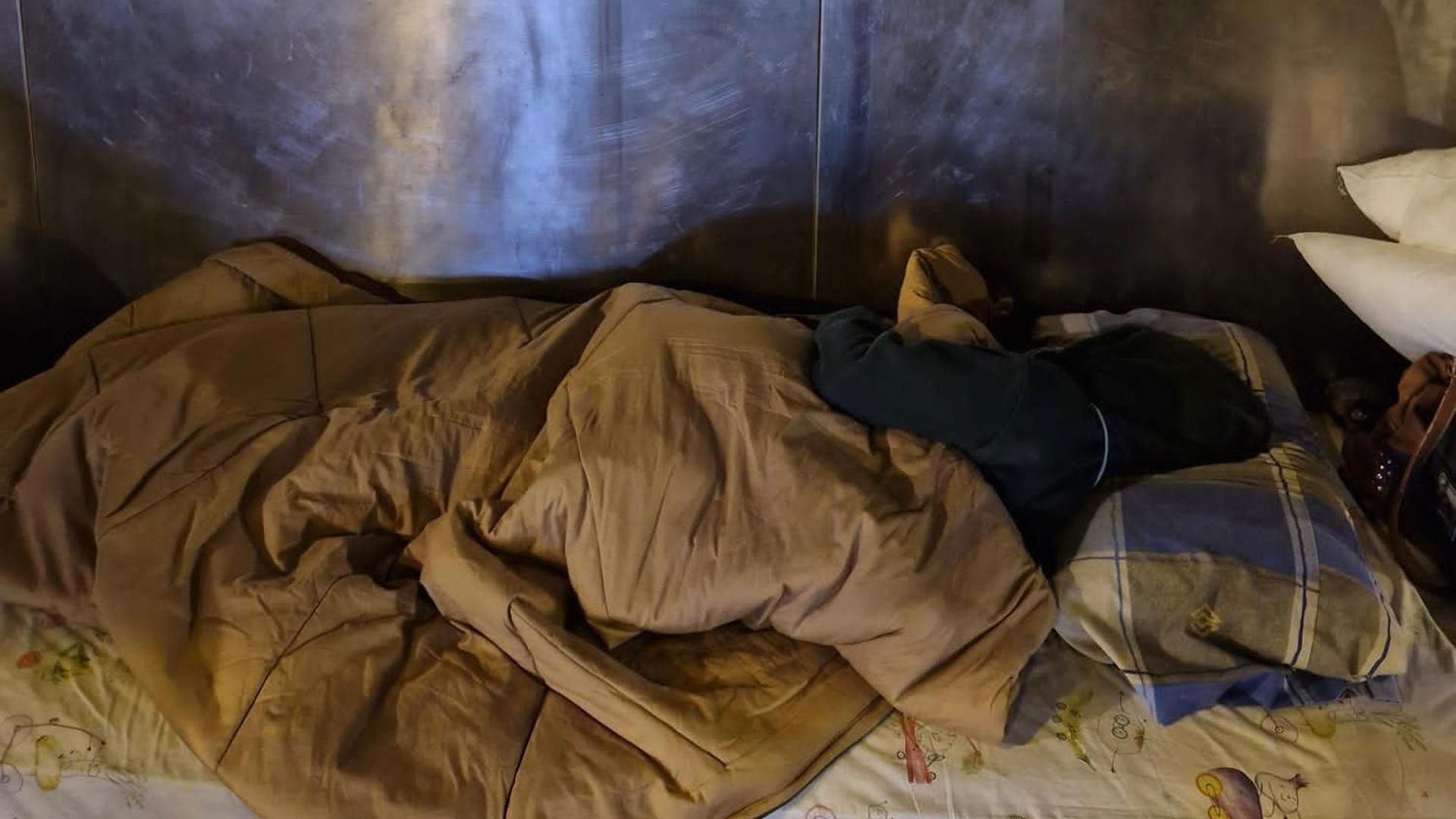 Inés ha 'dormido' frente a la sede del Gobierno Vasco esta pasada noche