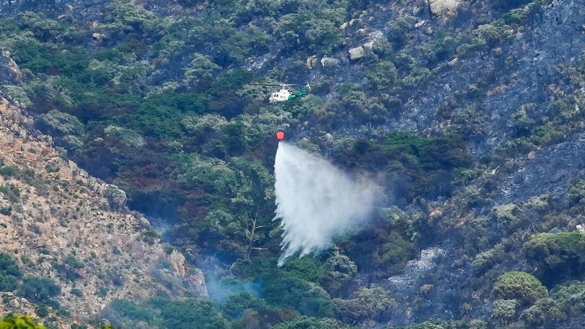 Los desalojados por el incendio de Tarifa ya pueden regresar tras darse el fuego por controlado
