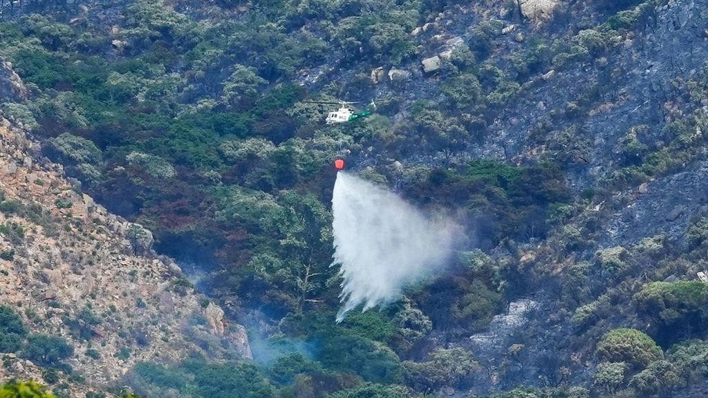 Los desalojados por el incendio de Tarifa ya pueden regresar tras darse el fuego por controlado