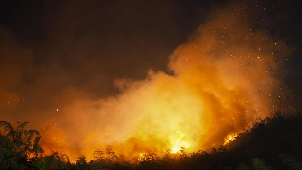 Nuevo incendio en Galicia: las llamas avanzan en el municipio de As Neves, Pontevedra, que activa el nivel de emergencia dos