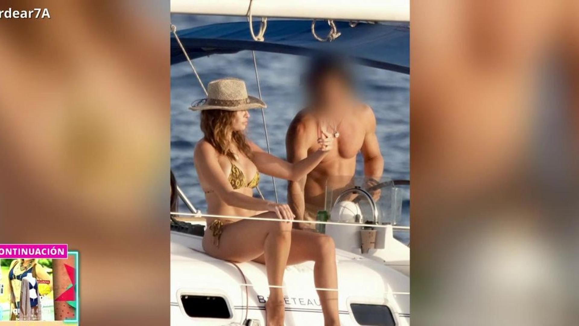 Exclusiva | Jessica Bueno, captada 'in fraganti' junto a otro hombre en un yate en Ibiza: ¿Su nuevo amor?