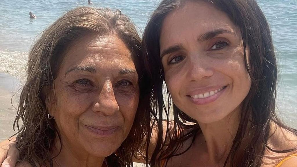 Lolita Flores y Elena Furiase