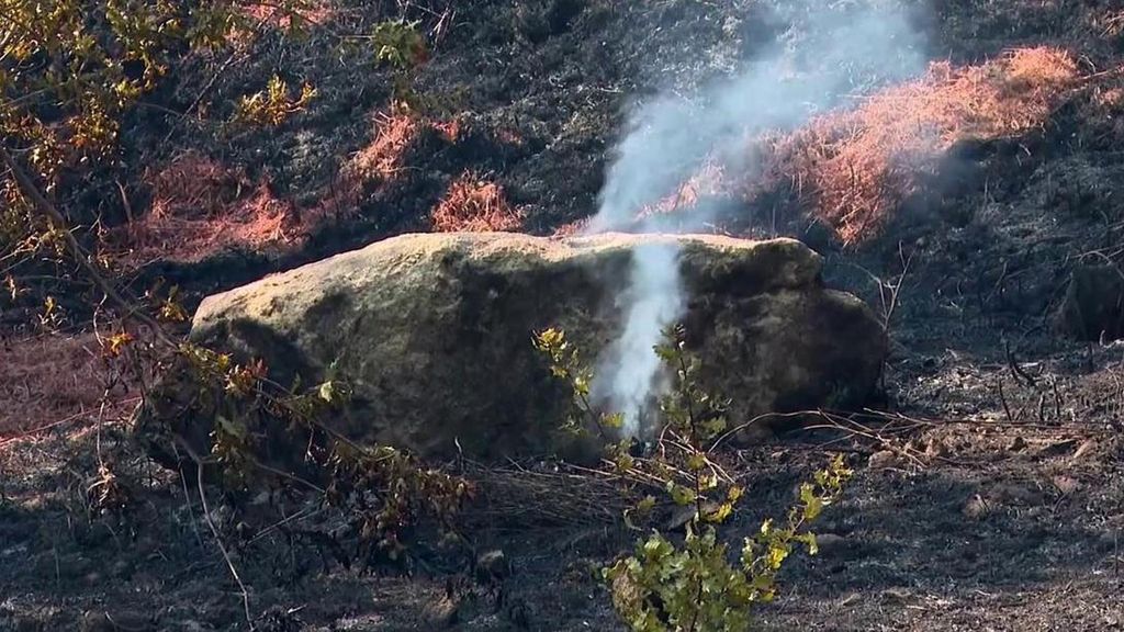 Los medios de extinción estabilizan los incendios de Salceda, As Neves y As Pontes en Galicia