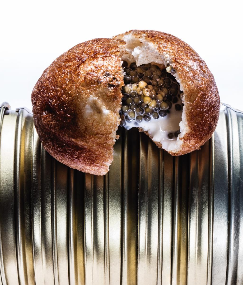 Pan chino relleno de caviar y crema agria