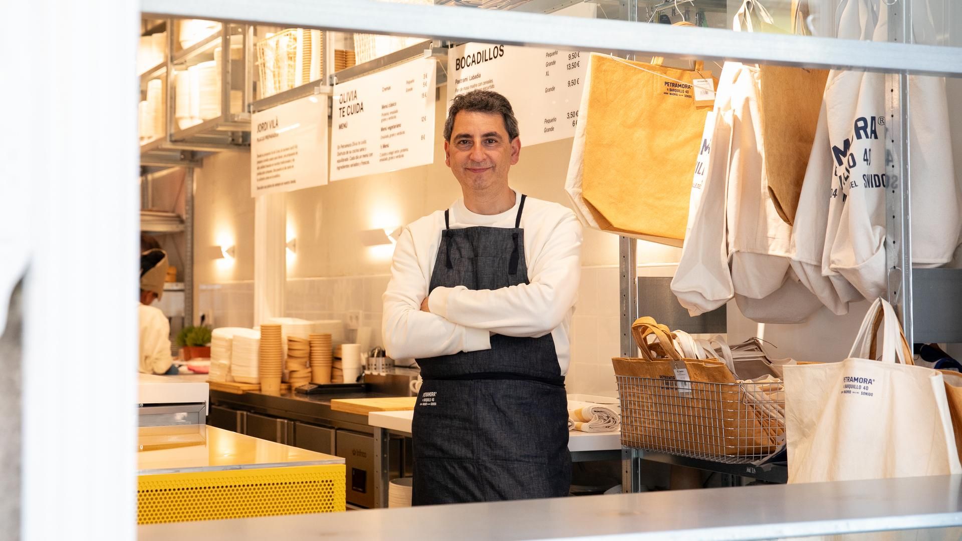 David Aragón, selector de producto, en la tienda de la calle Barquillo