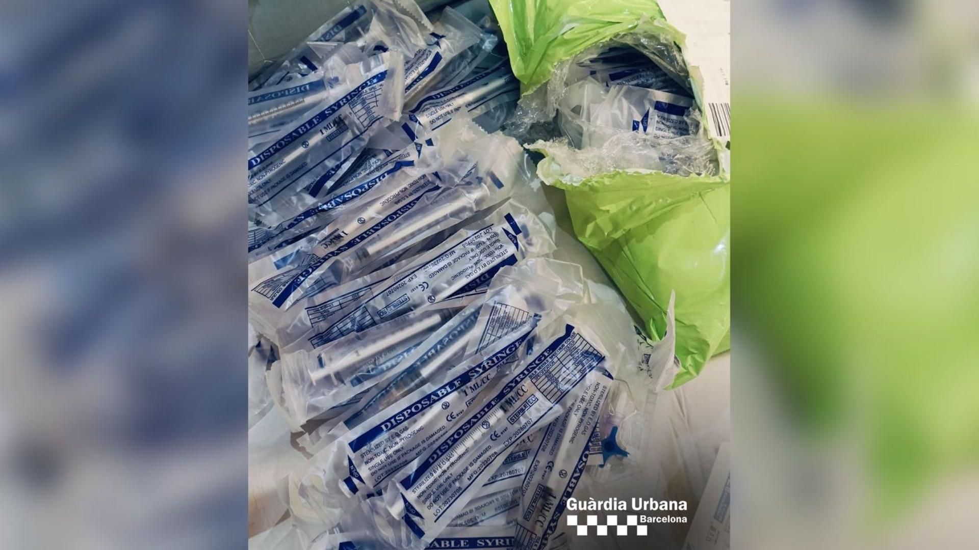 Precintan un centro de estética sin licencia en Barcelona