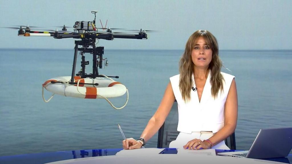 Así funciona el servicio con drones que evita ahogamientos en la playa de Fuengirola, en vídeo