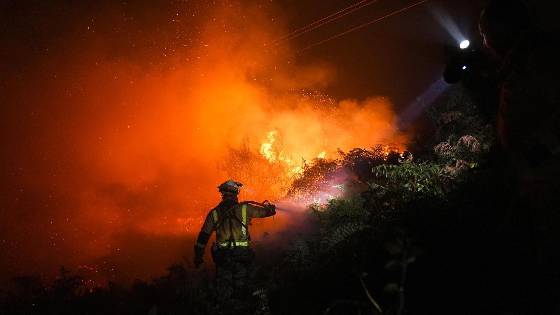 Detienen a un hombre sospechoso de provocar 20 incendios entre 2024 y 2025, el último en Celanova, Ourense