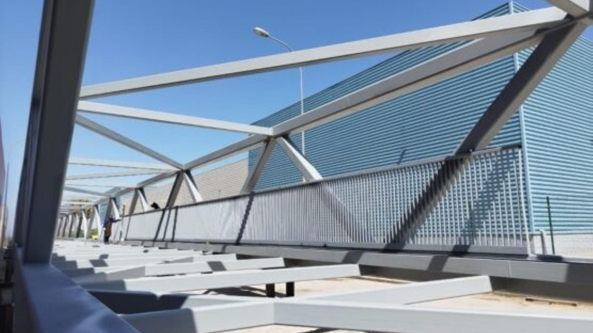 Esta nueva infraestructura busca "cerrar la herida para la movilidad peatonal" que provoca la M-40 en Puente de Vallecas