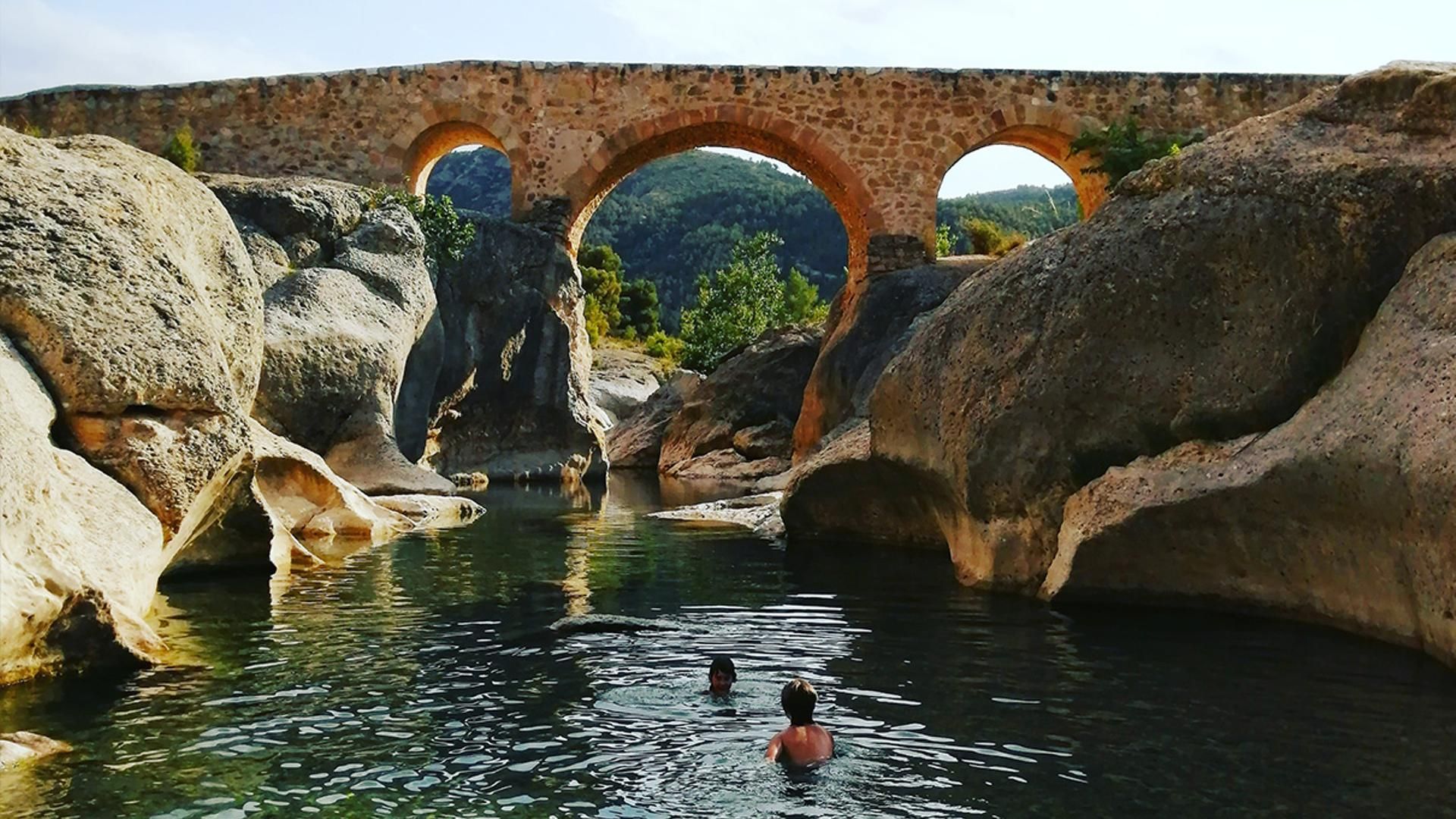 Aguaviva's Turquoise Oasis: Discover Spain's Hidden Natural Pools