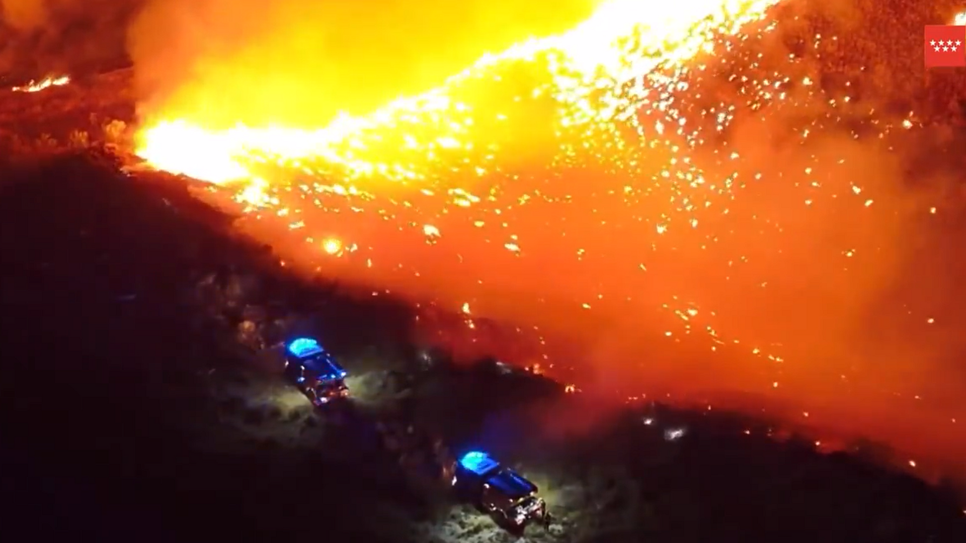 13 dotaciones trabajan en la extinción del incendio de Aranjuez, Madrid