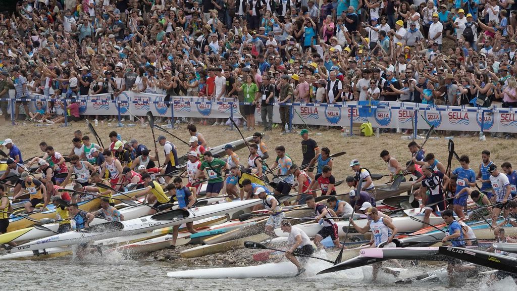 Decenas de miles de personas celebran el 87 Descenso Internacional del Sella: "La fiesta de Asturias por excelencia"