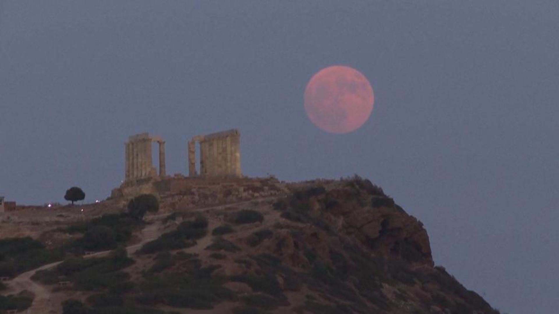 Fin de semana para mirar al cielo: luna llena de Esturión, Perseidas y la alineación de seis planetas