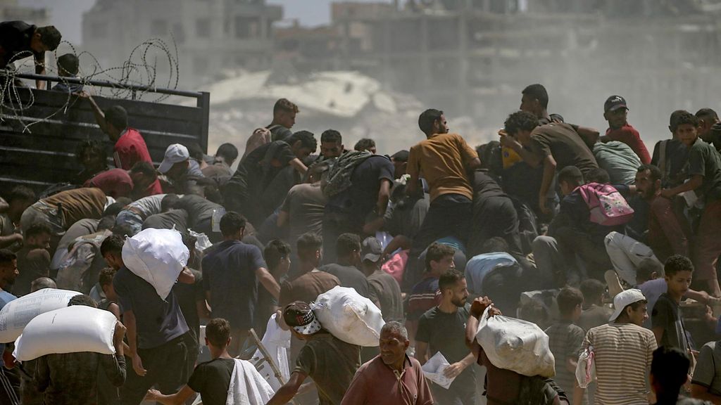 Muere un menor palestino de 15 años aplastado por un paquete de ayuda humanitaria en Gaza