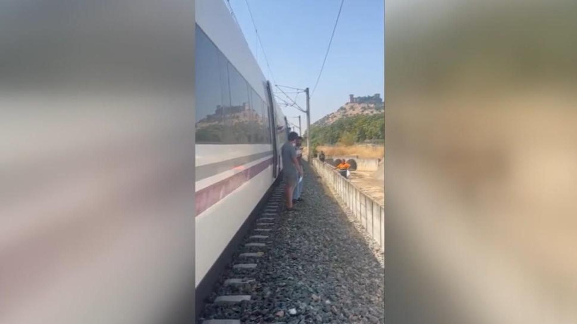 Una avería en un tren entre Madrid y Cádiz deja a 427 pasajeros 'tirados' en Córdoba