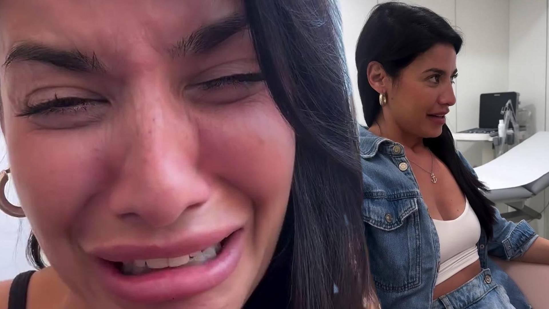 Ares Teixidó, entre lágrimas, enseña la bomba de insulina que le han puesto