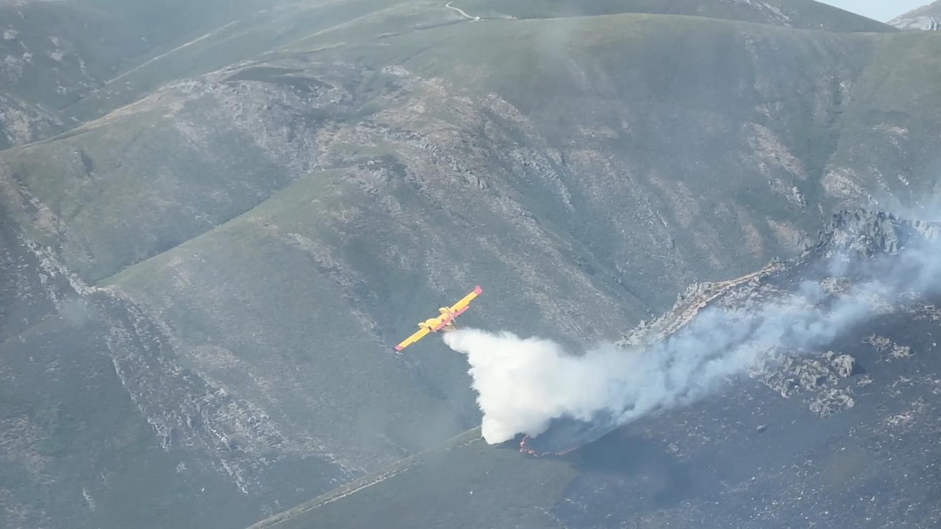 Así se lucha contra el fuego desde un hidroavión
