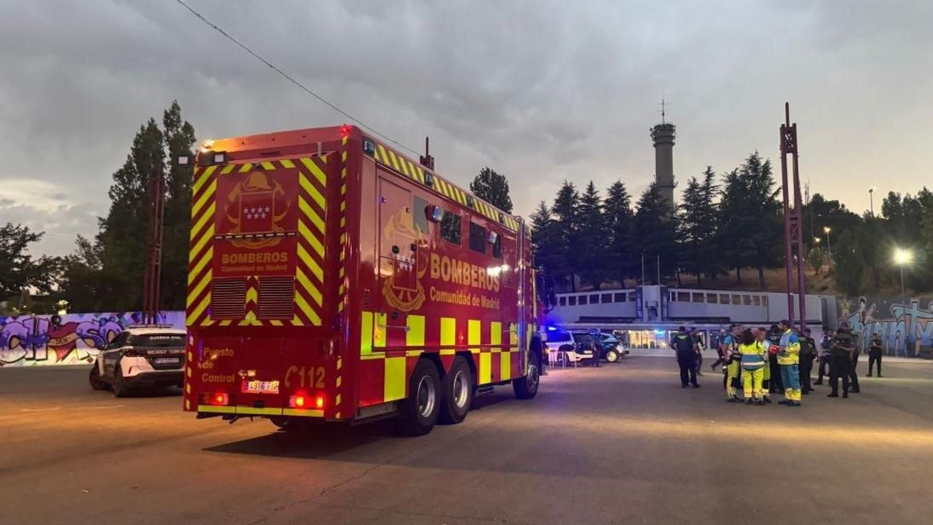 Incendio en Tres Cantos, en Madrid: dos urbanizaciones desalojadas y los efectivos de la UME luchando contra el fuego