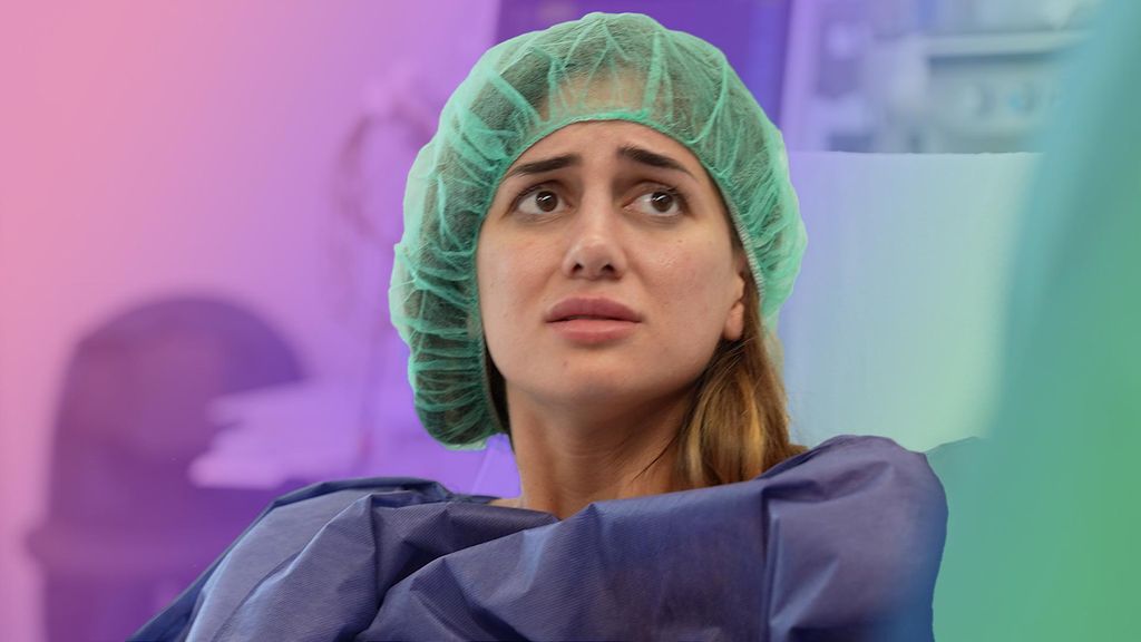 Maica Benedicto, muy nerviosa en el quirófano minutos antes de su operación de pecho Obvio microbio Temporada 1 Top Vídeos 21