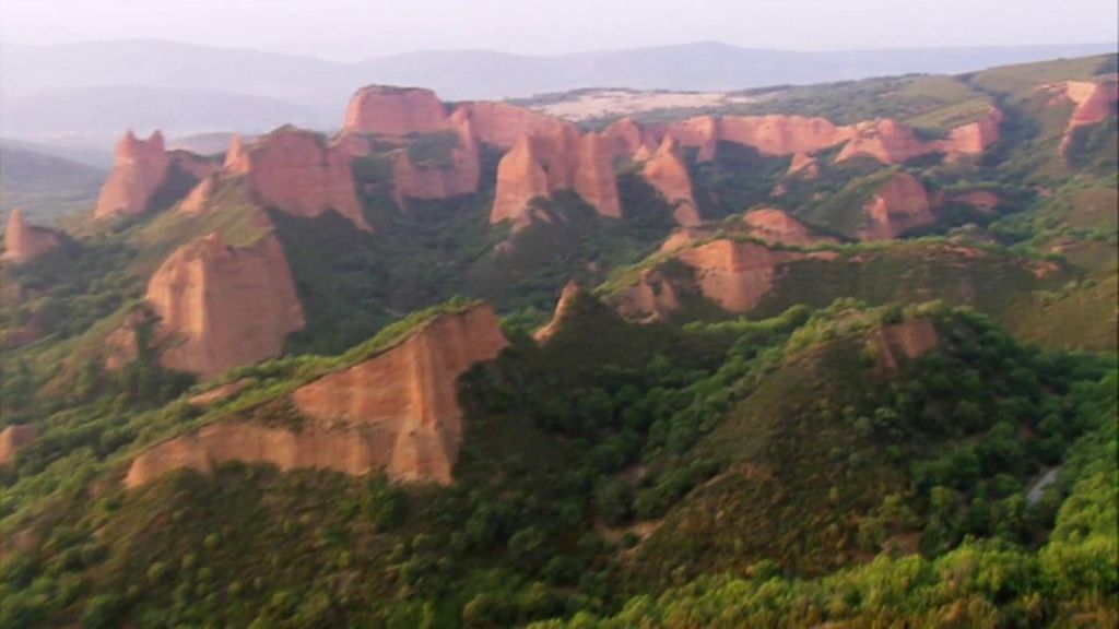 Vista de Las Médulas desde el helicóptero de Jesús Callej