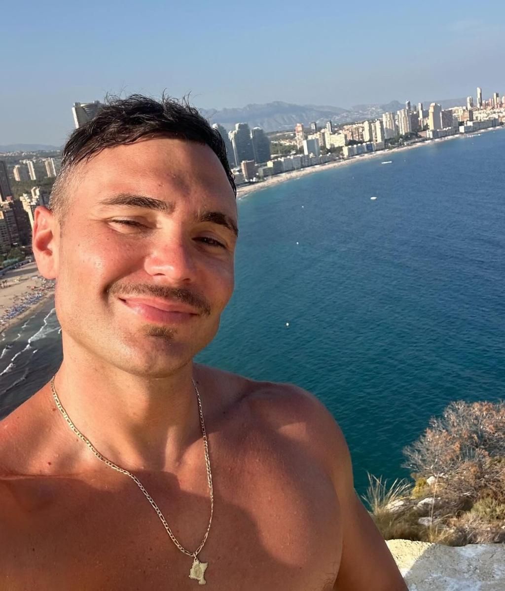 Cristian Suescun, en Benidorm tras estallar el conflicto con Sofía Suescun
