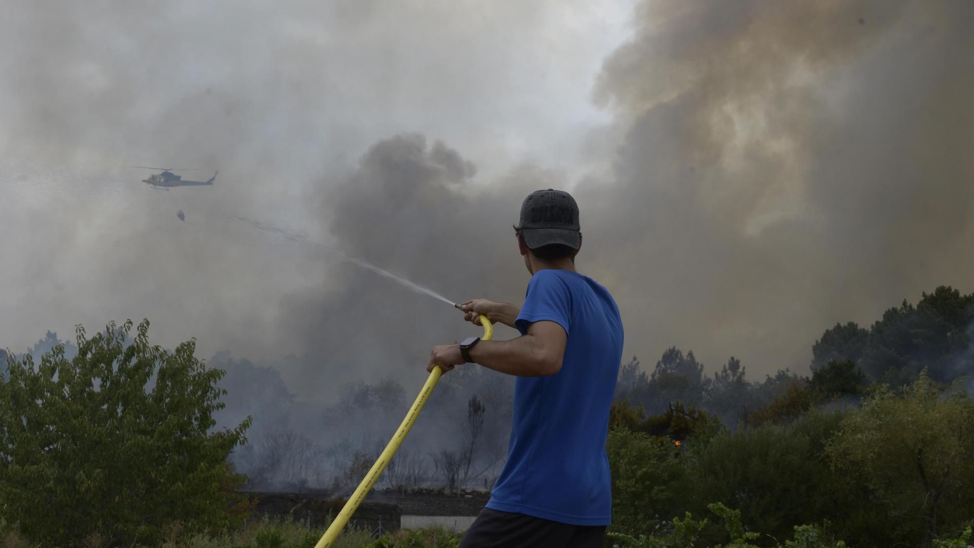 Investigan a una mujer por cinco incendios forestales en Muxía, A Coruña