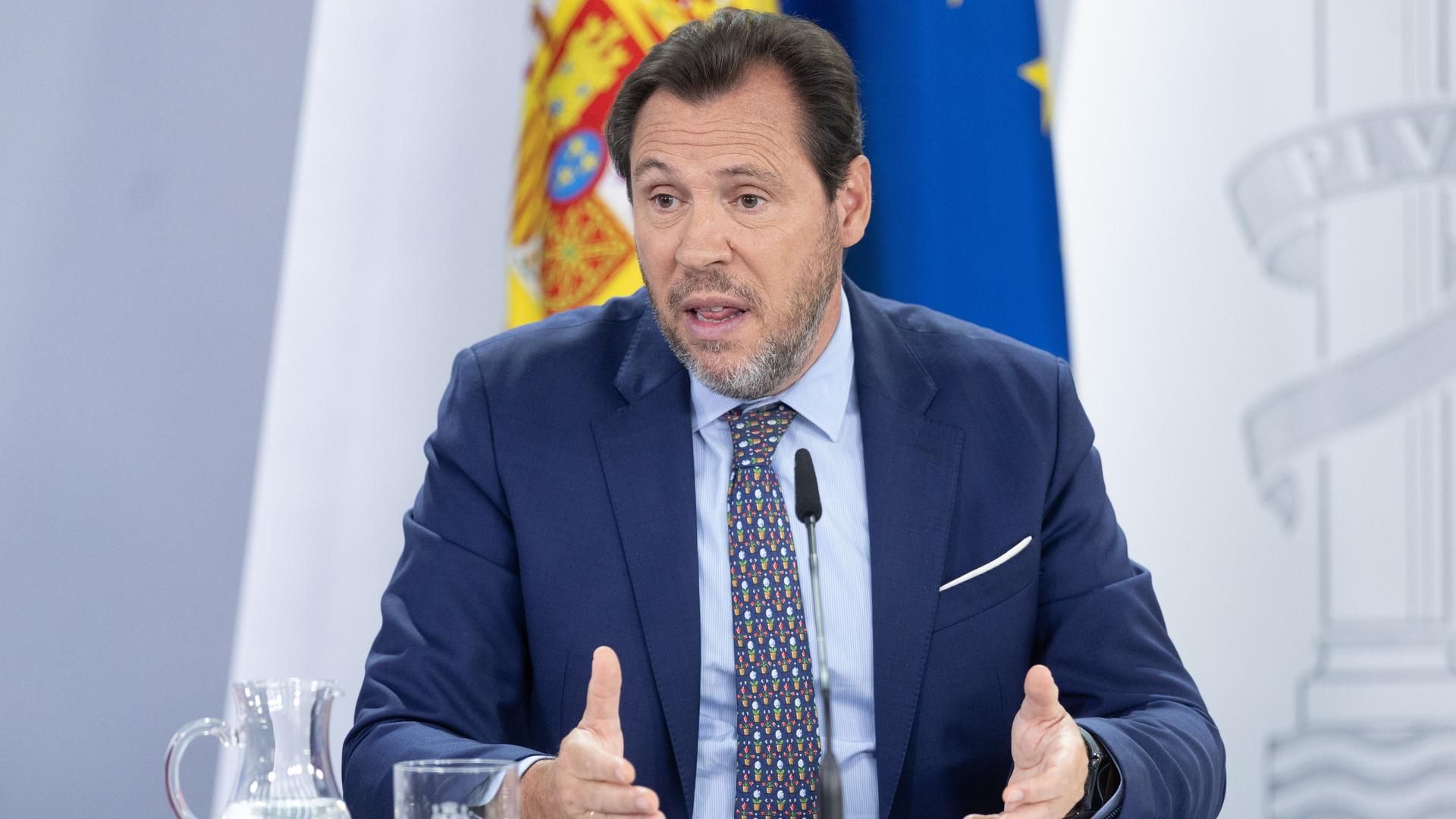 Óscar Puente carga contra Alberto Núñez Feijóo y Mañueco por los incendios: “¿Te ha contado qué tal el tiempo en Cádiz? En Castilla y León está calentita la cosa”