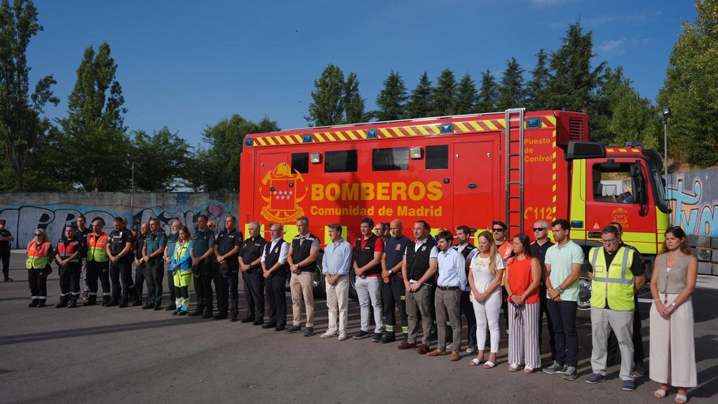 Minuto de silencio guardado por los fallecidos en los incendios de Tres Cantos (Madrid) y Castilla y León