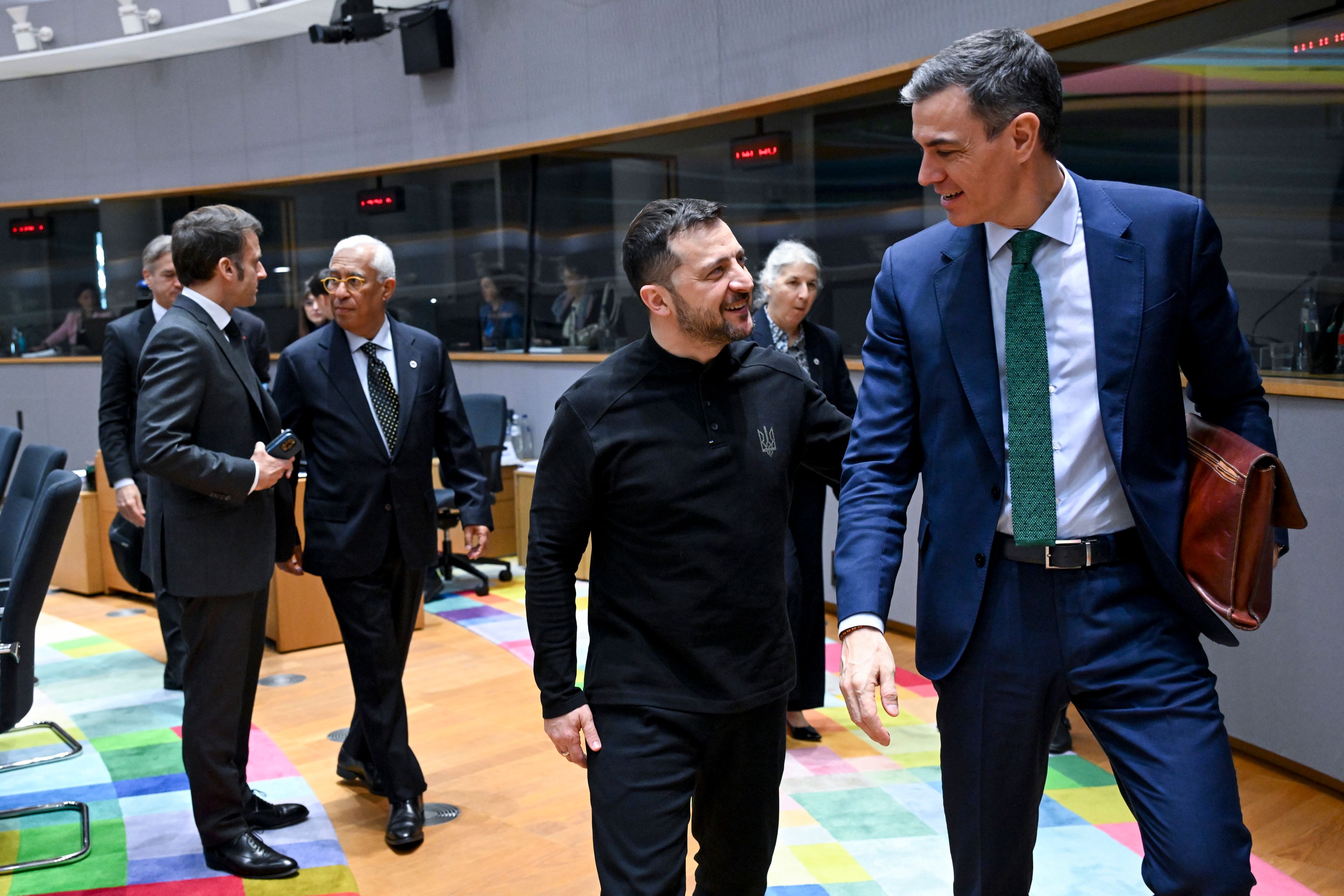 Pedro Sánchez remarca la autonomía de Ucrania frente a su futuro y defiende un alto el fuego