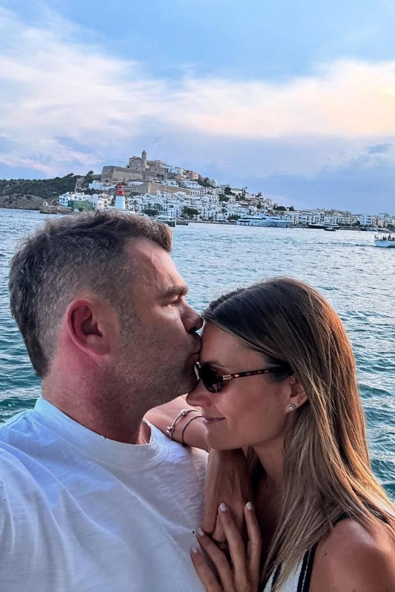 Fonsi Nieto, junto a Maider Barthe en sus vacaciones
