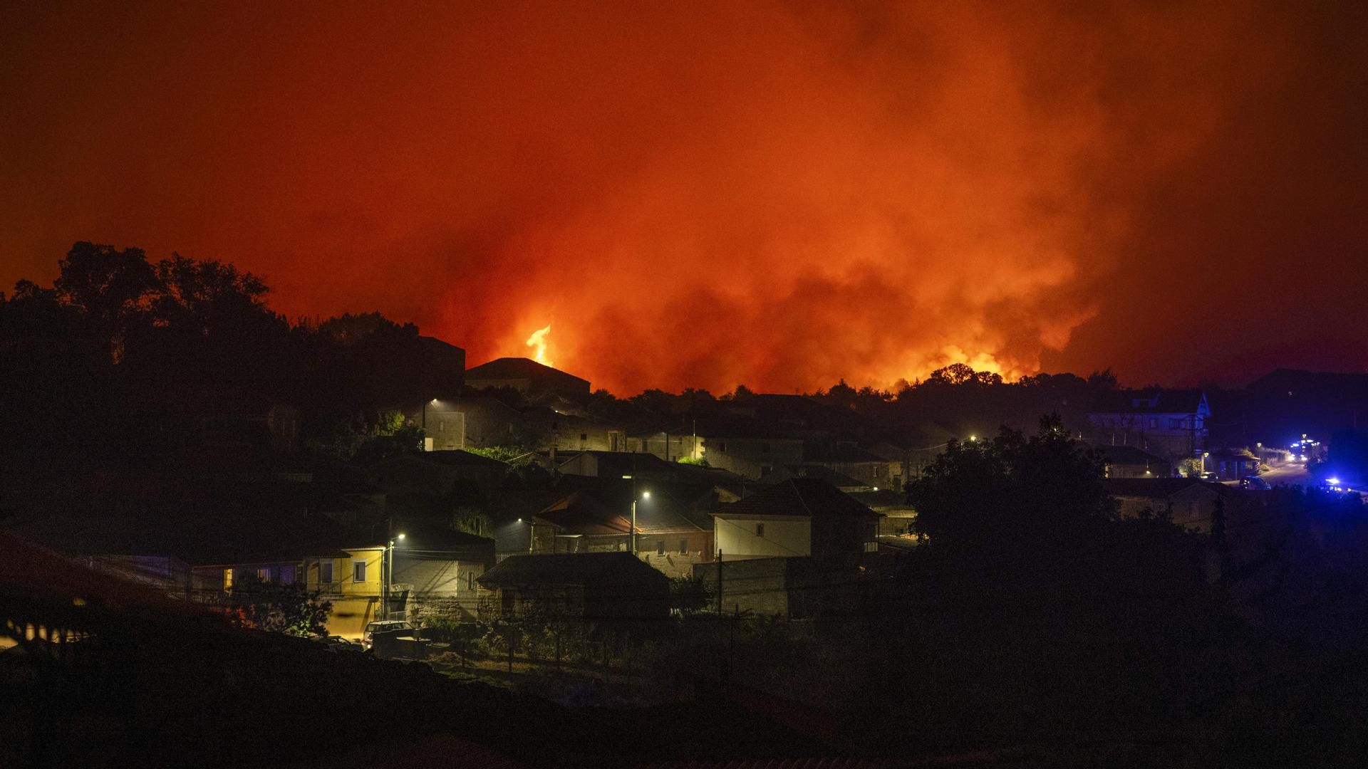 Incendio forestal en OÍmbra, Ourense