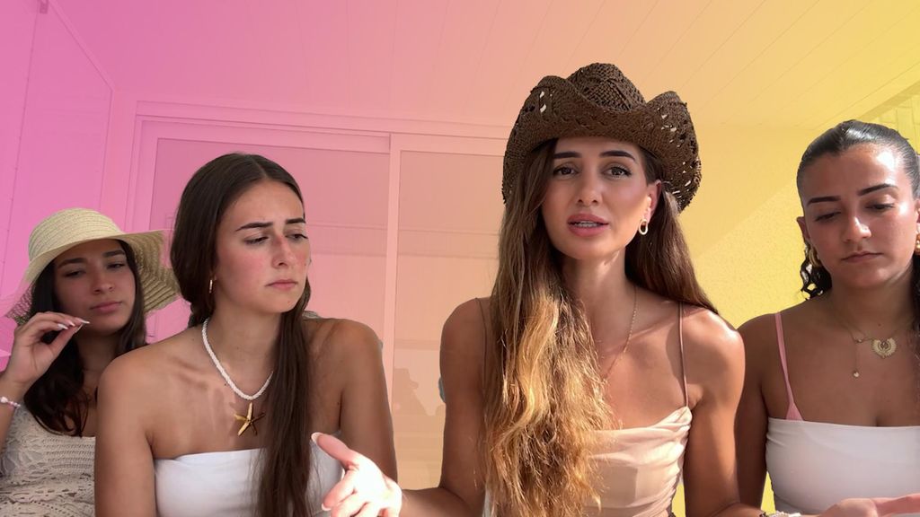 Maica Benedicto desvela el motivo por el que no muestra a sus padres en redes sociales: "Soy yo la que se expone" Obvio microbio Temporada 1 Top Vídeos 17