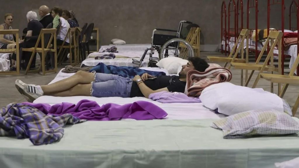 El incendio de Molezuelas suma casi 8.000 evacuados en León tras tres días de fuego sin control