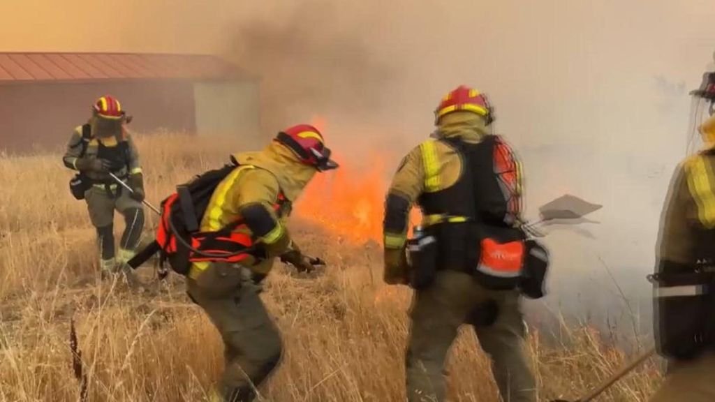 Los incendios en Galicia calcinan unas 32.000 hectáreas y dejan a más de 320 personas confinadas