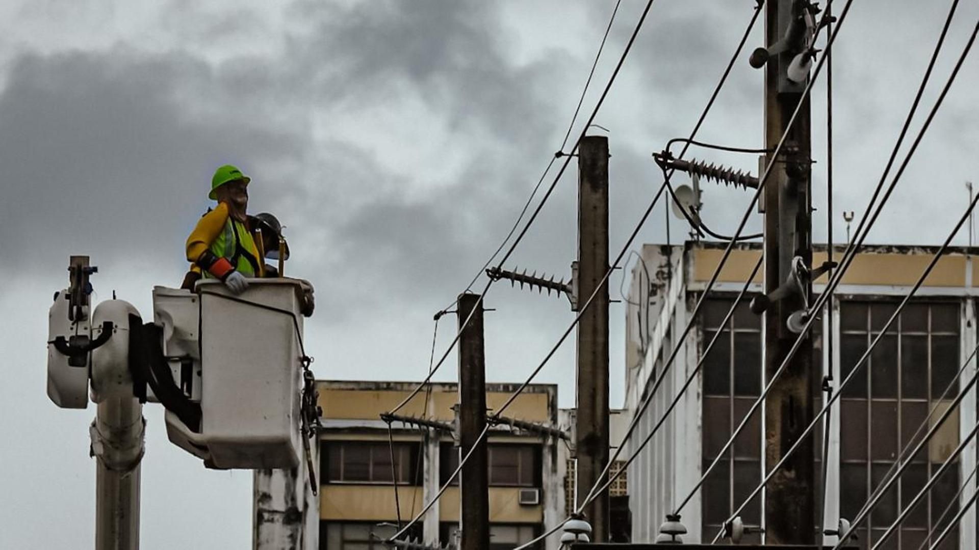 150.000 personas se quedan sin electricidad en Puerto Rico al paso del huracán Erin