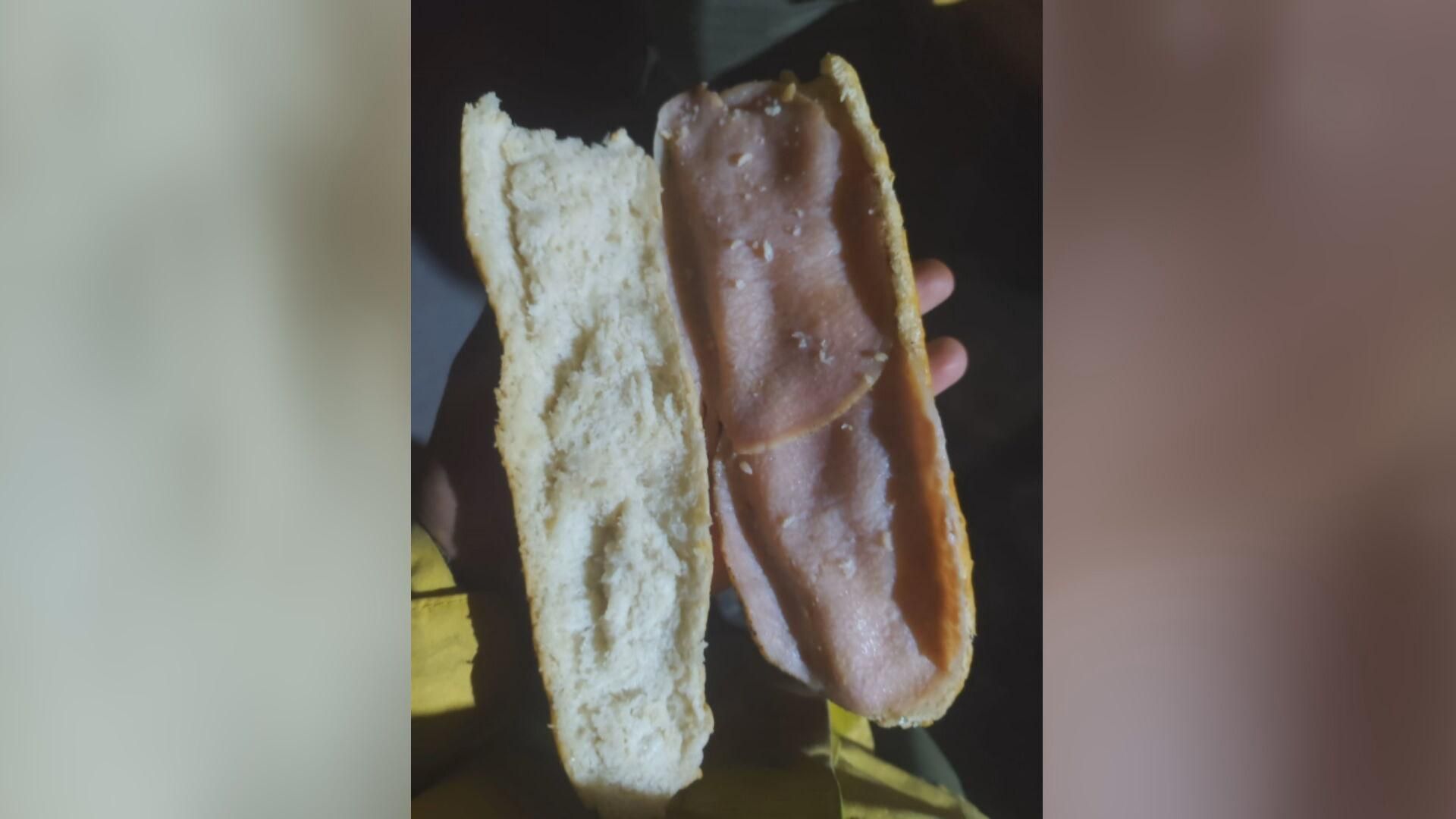 Indignación entre los bomberos por los bocadillos que reciben tras luchar contra las llamas del incendio de Villanueva del Rey, Córdoba