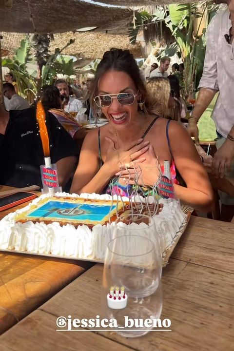 Jessica Bueno celebra su 35 cumpleaños rodeada de amigos y con guiño a ' Supervivientes' - Outdoor