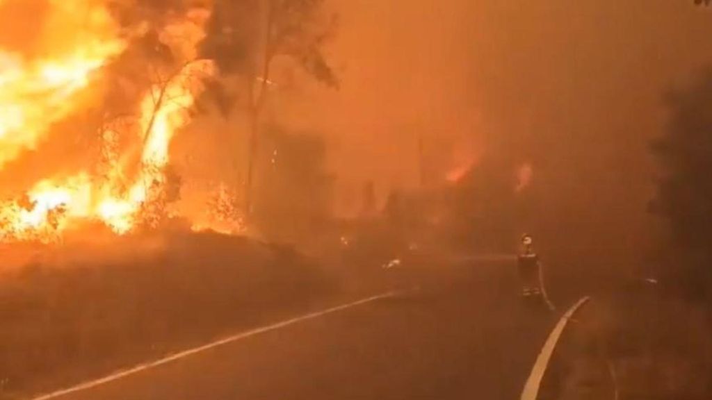 Las llamas continúan descontroladas en Jarilla, Cáceres, con 25.000 hectáreas arrasadas