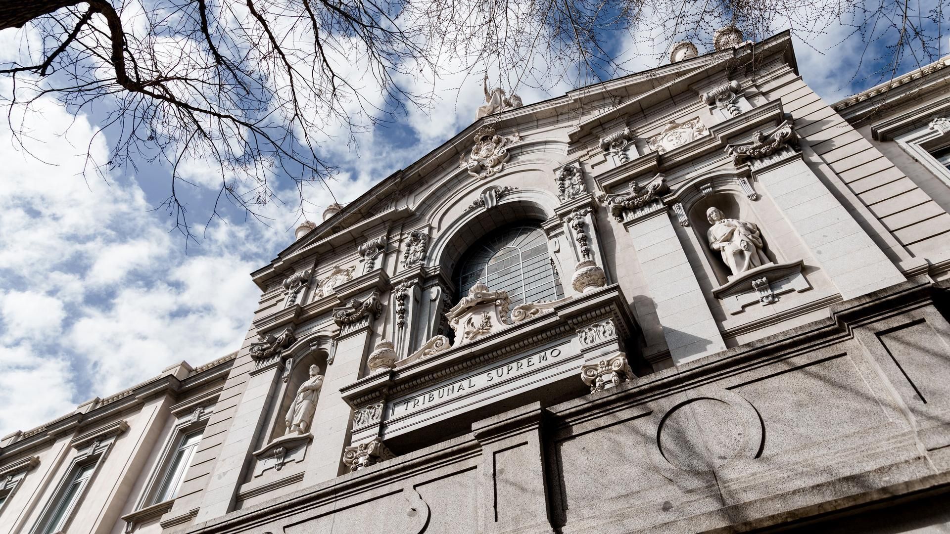 Archivo - Fachada del Tribunal Supremo, en Madrid (España).
