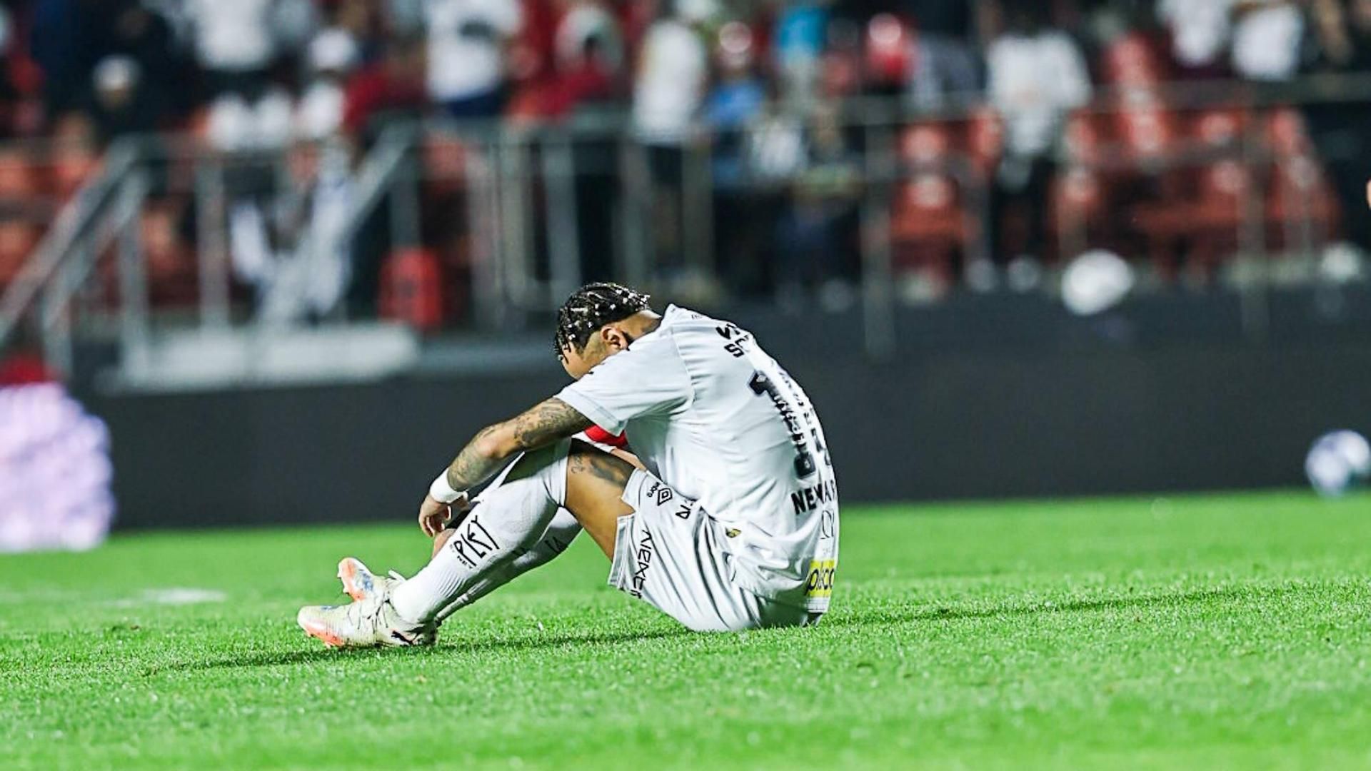 El mensaje del hijo de Neymar a su padre tras llorar sin consuelo por la peor derrota de su carrera: "Ahora quiero que levantes la cabeza"